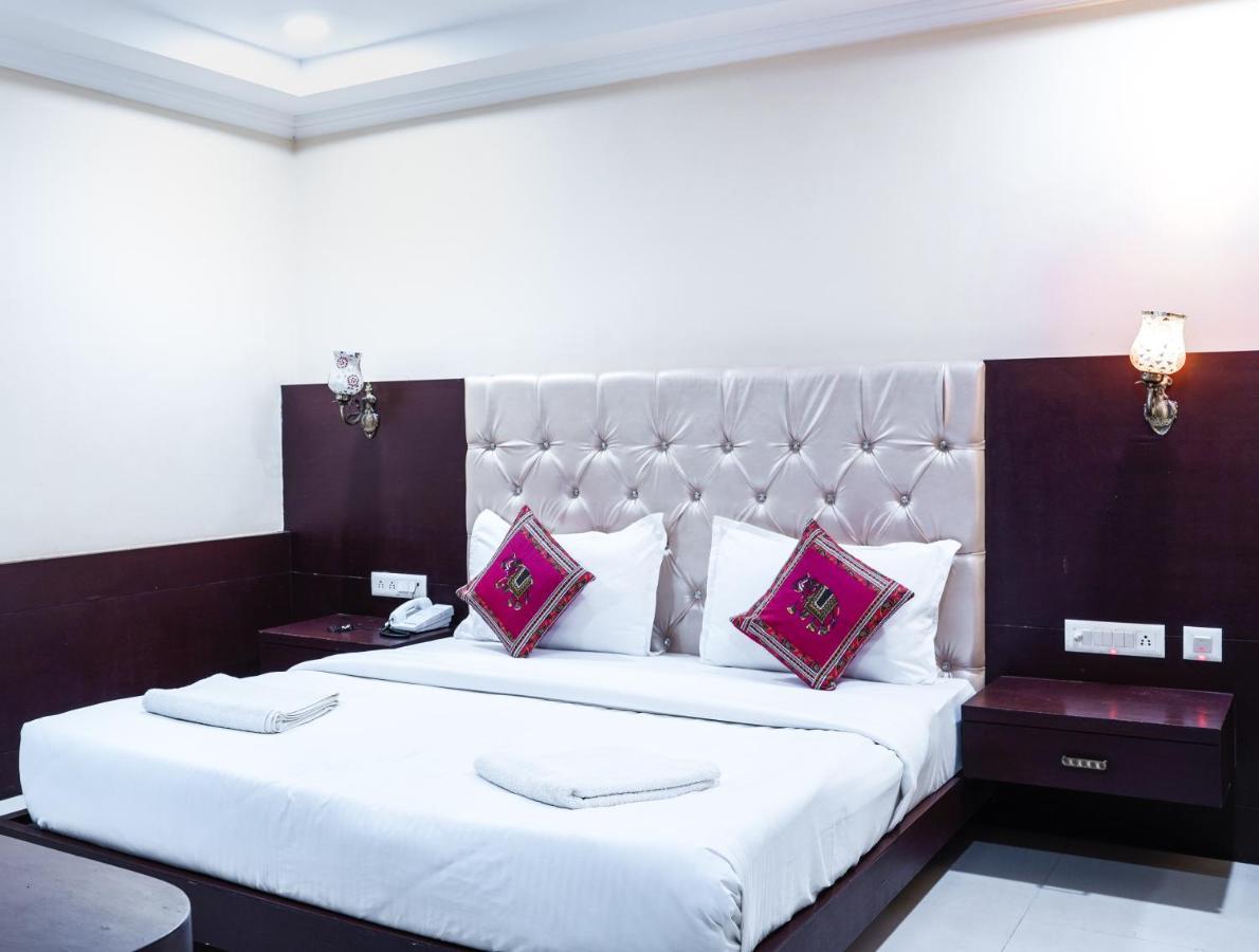 Hide-In Udaipur - A Lake View Boutique Hotel Zewnętrze zdjęcie